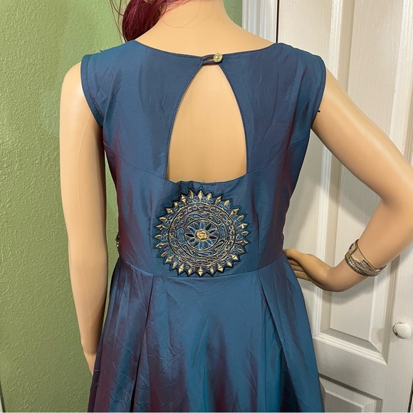 Indian Wedding Gowns Dress - Picture 6 of 8